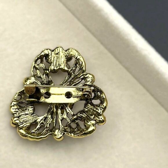 Yellow Gold with Ruby Red and Garnet Red Crystal Flower Pin Back Brooch - Picture 7 of 9